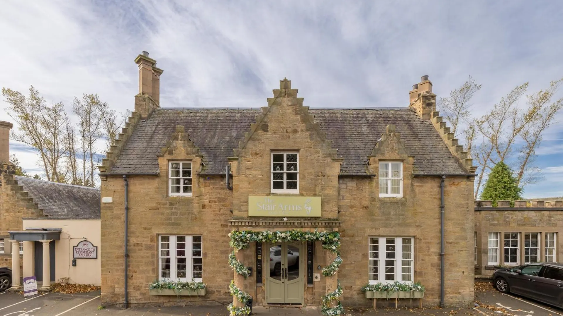 The Stair Arms Hotel Pathhead